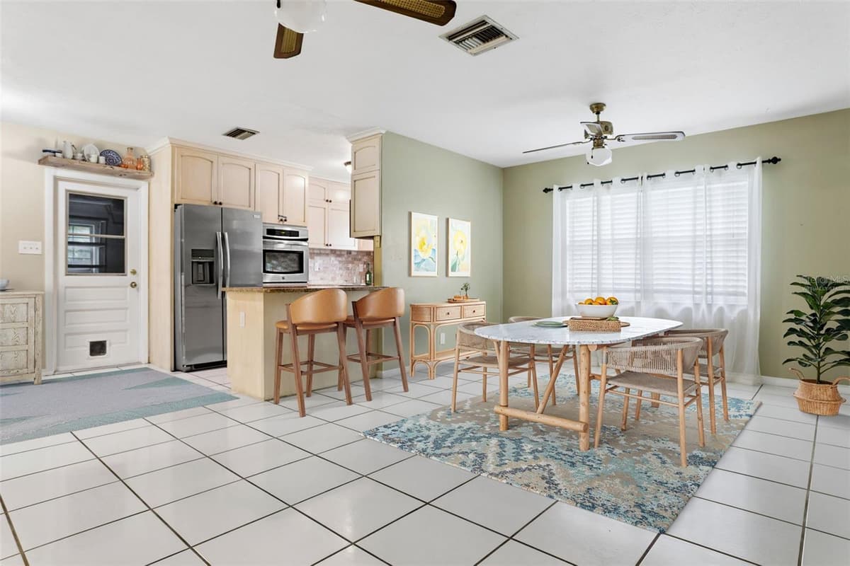 2801 WILSON CIRCLE — photo 4 of 33
