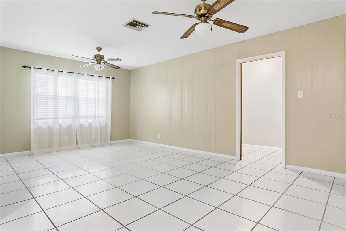 2801 WILSON CIRCLE — photo 5 of 33