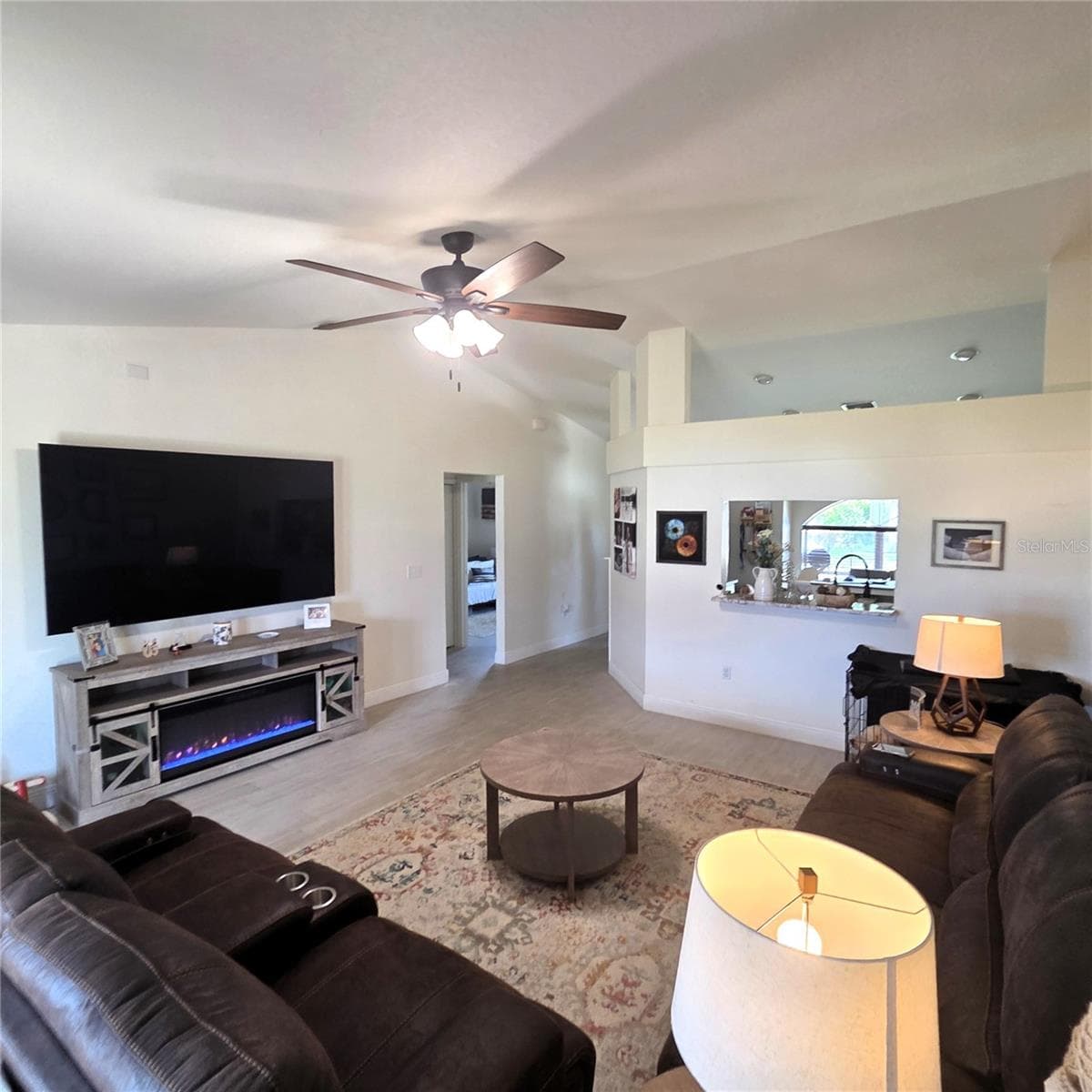 2269 COUNTRY MANOR STREET — photo 12 of 31