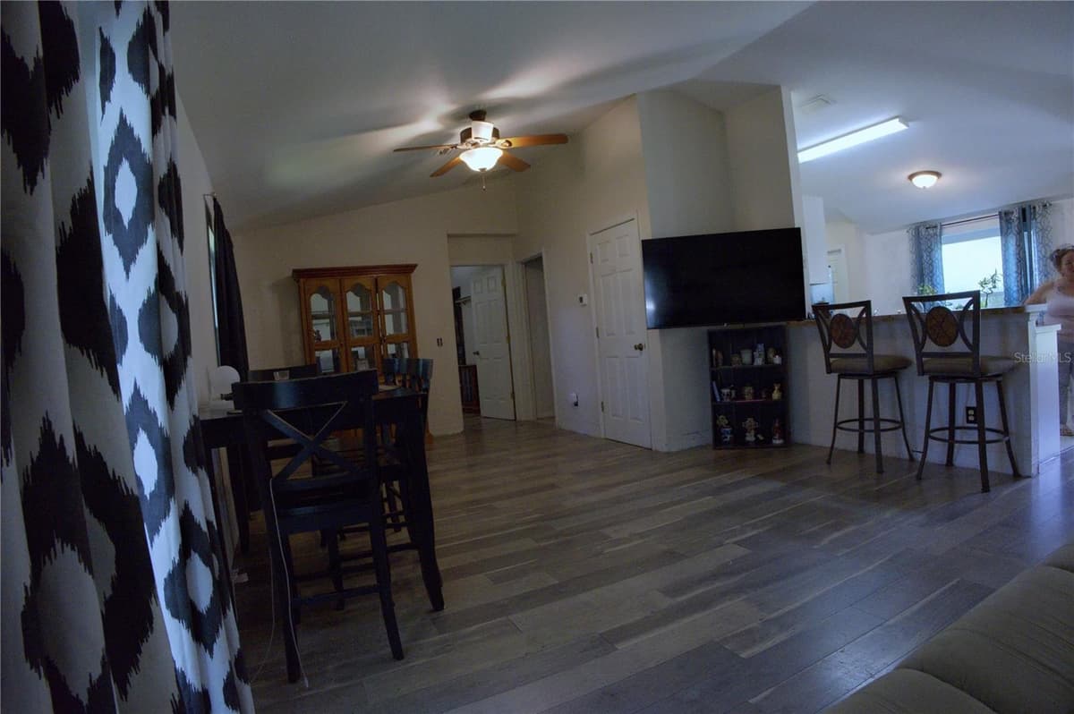 4621 ELDRON — photo 6 of 22