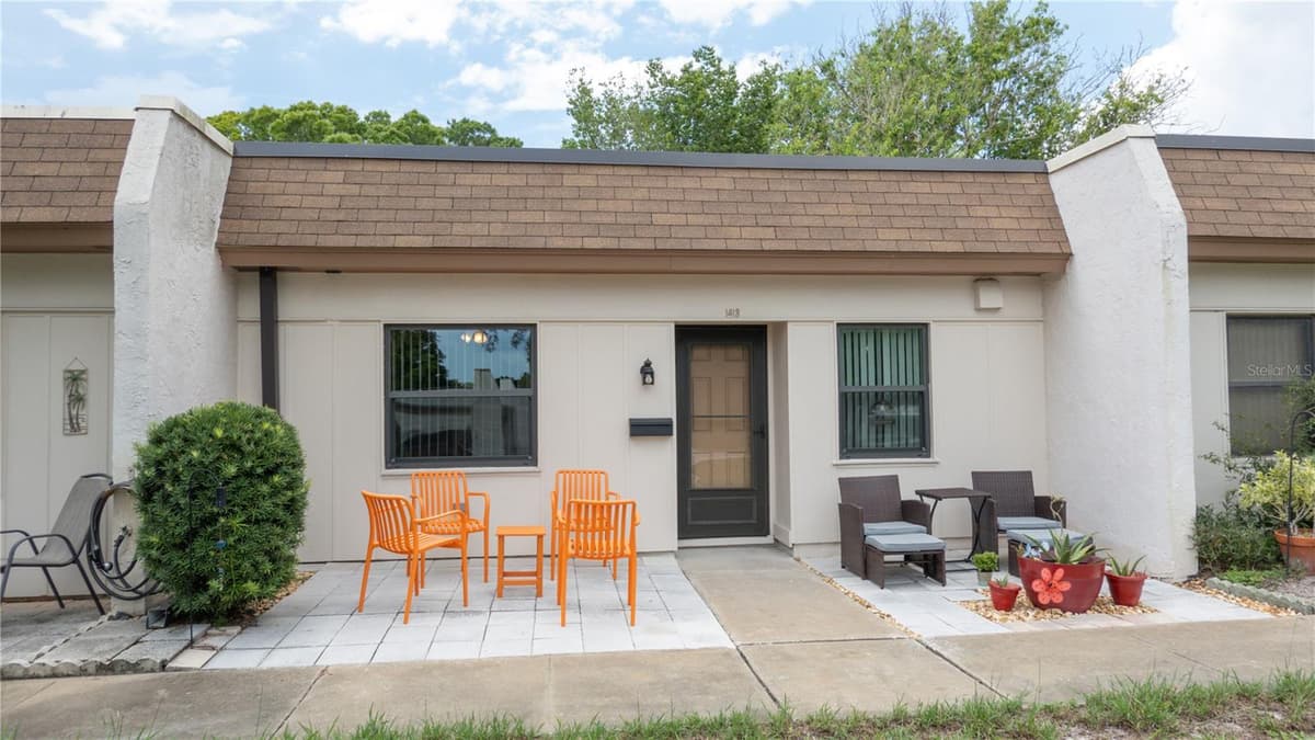 1418 ARROWHEAD CIRCLE — photo 2 of 44