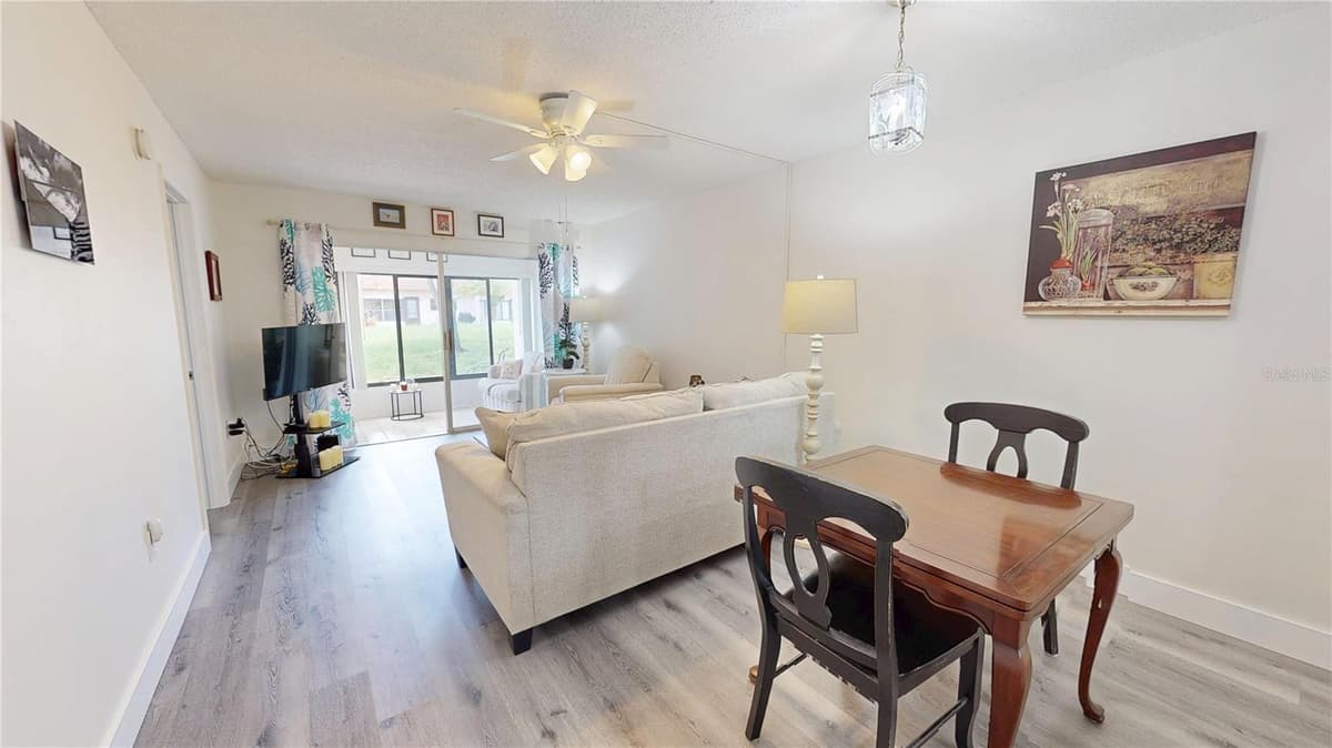 1418 ARROWHEAD CIRCLE — photo 9 of 44
