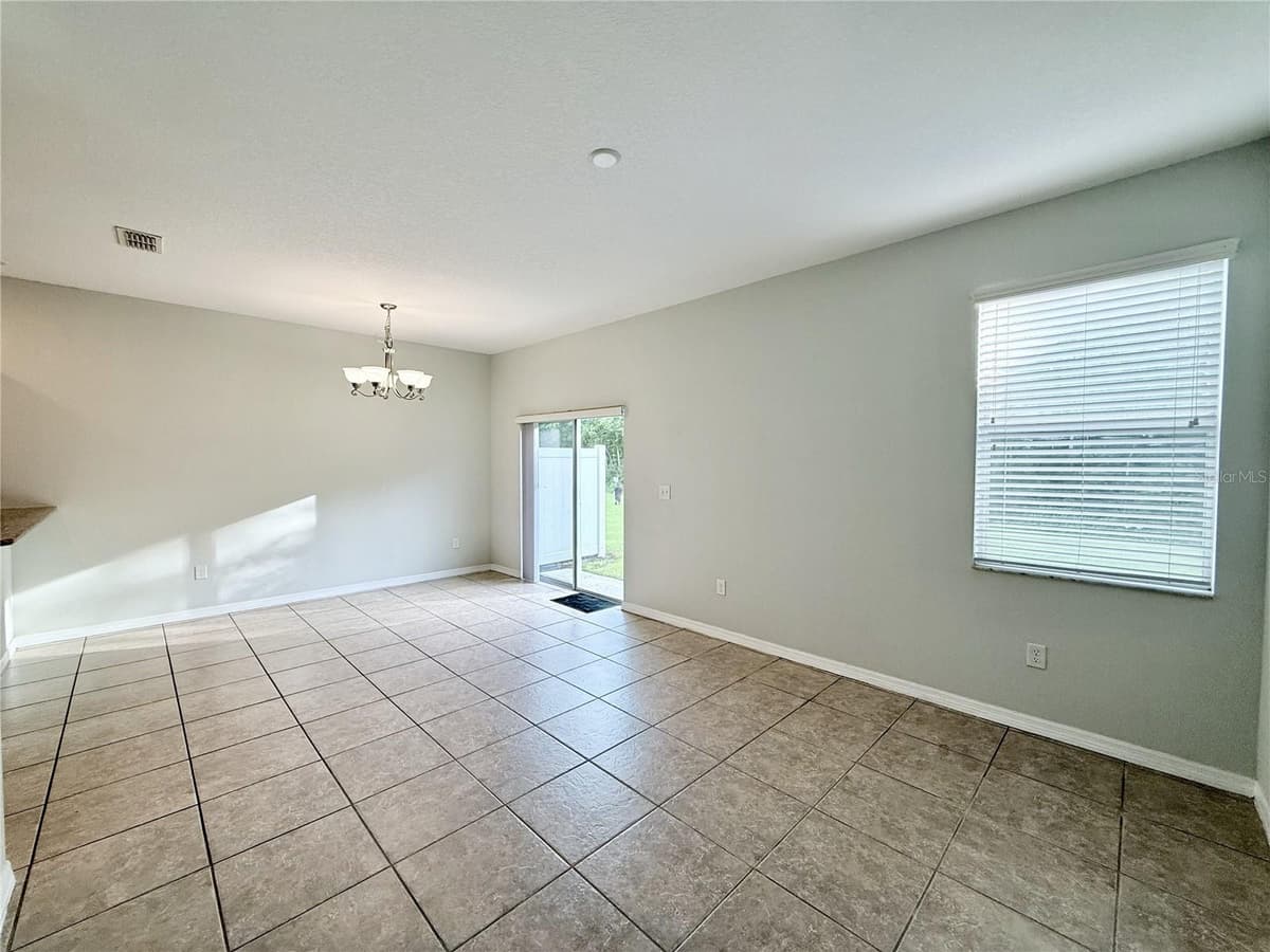 11155 SAVANNAH LANDING CIRCLE — photo 16 of 52