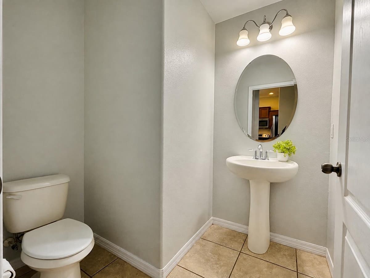 11155 SAVANNAH LANDING CIRCLE — photo 10 of 52