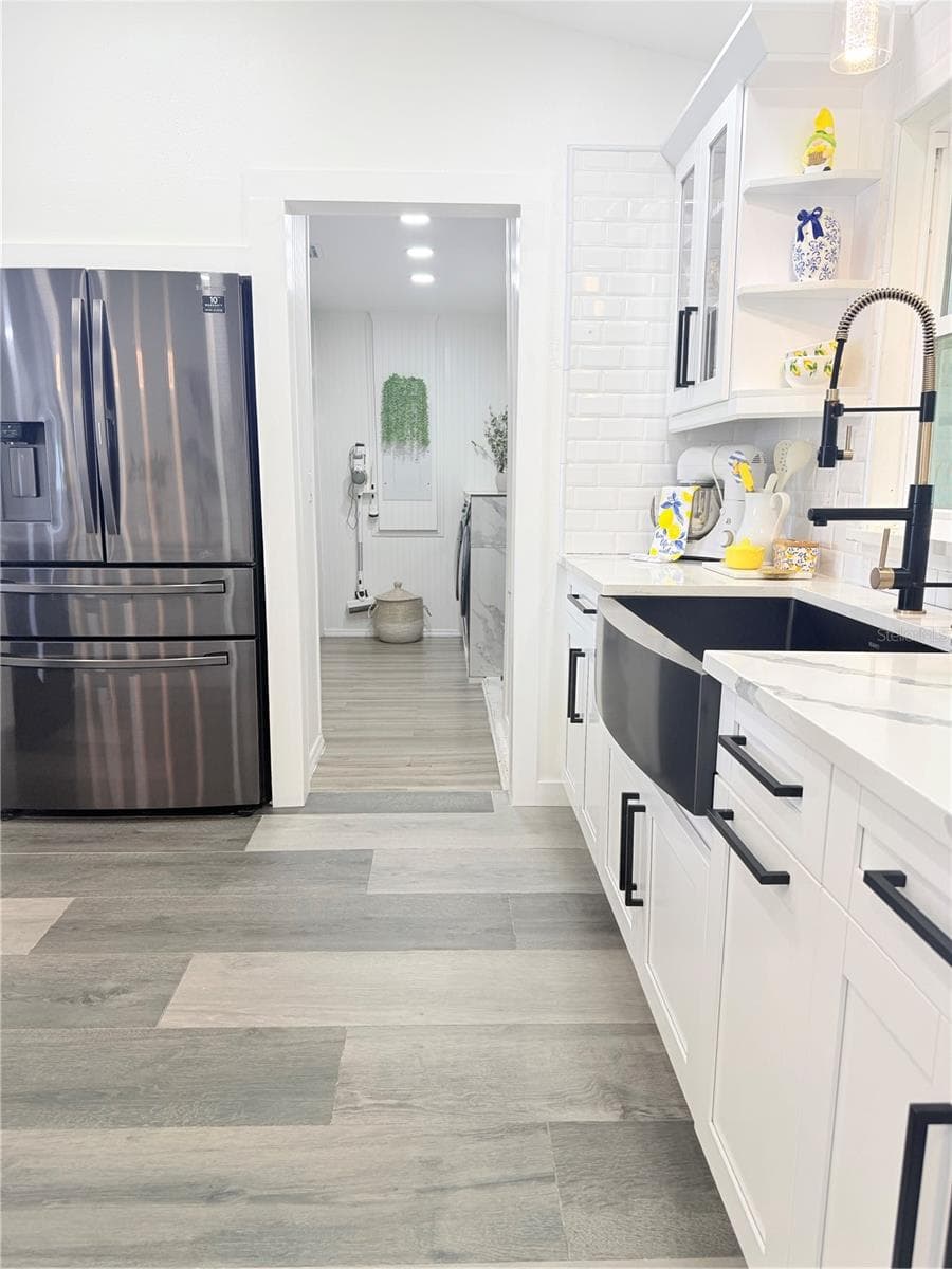 608 JAGUAR COURT — photo 13 of 56