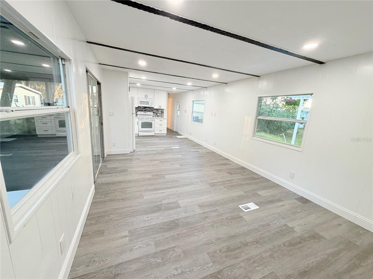 82 BOBWHITE ROAD — photo 16 of 40