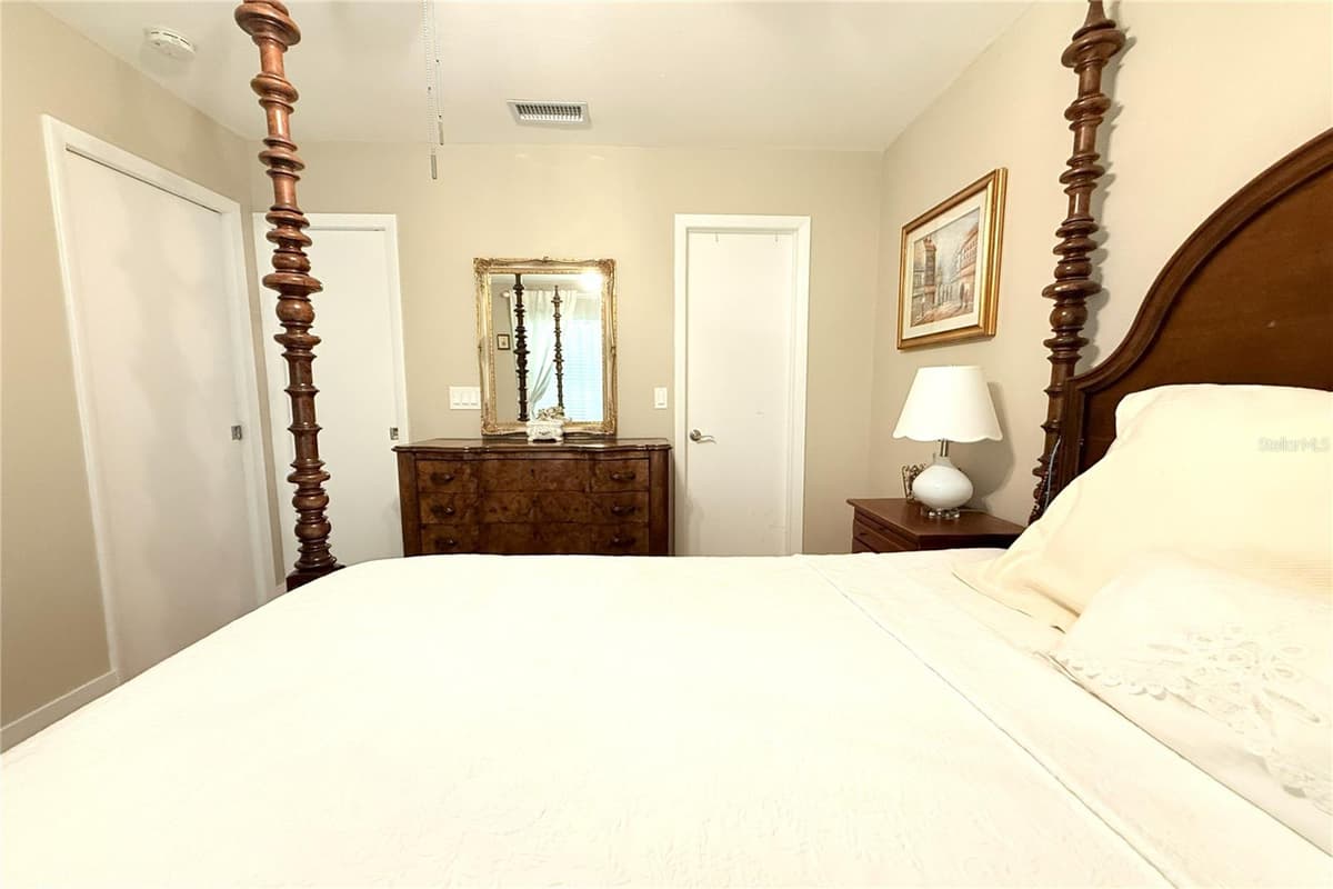 11861 RAINTREE DRIVE — photo 12 of 32