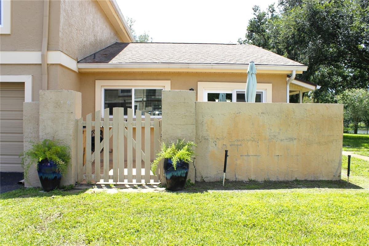 11861 RAINTREE DRIVE — photo 24 of 32