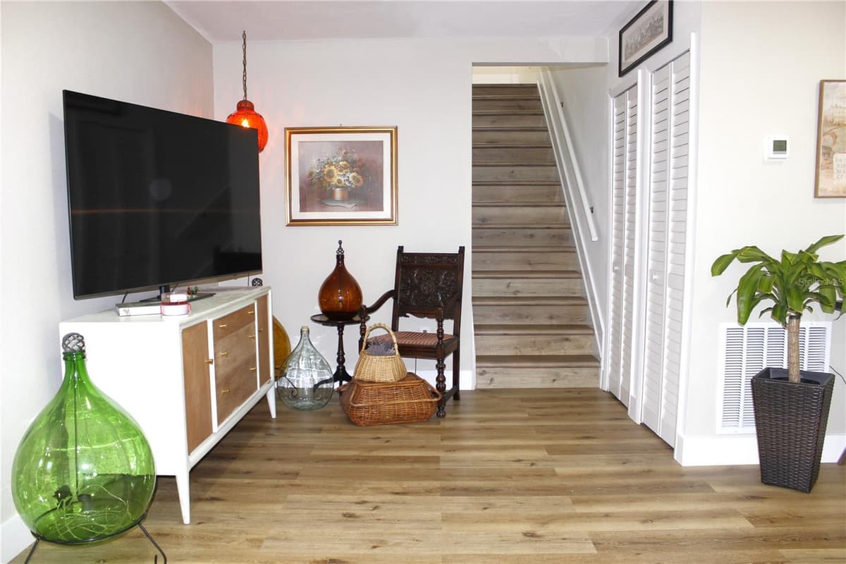 11861 RAINTREE DRIVE — photo 15 of 32