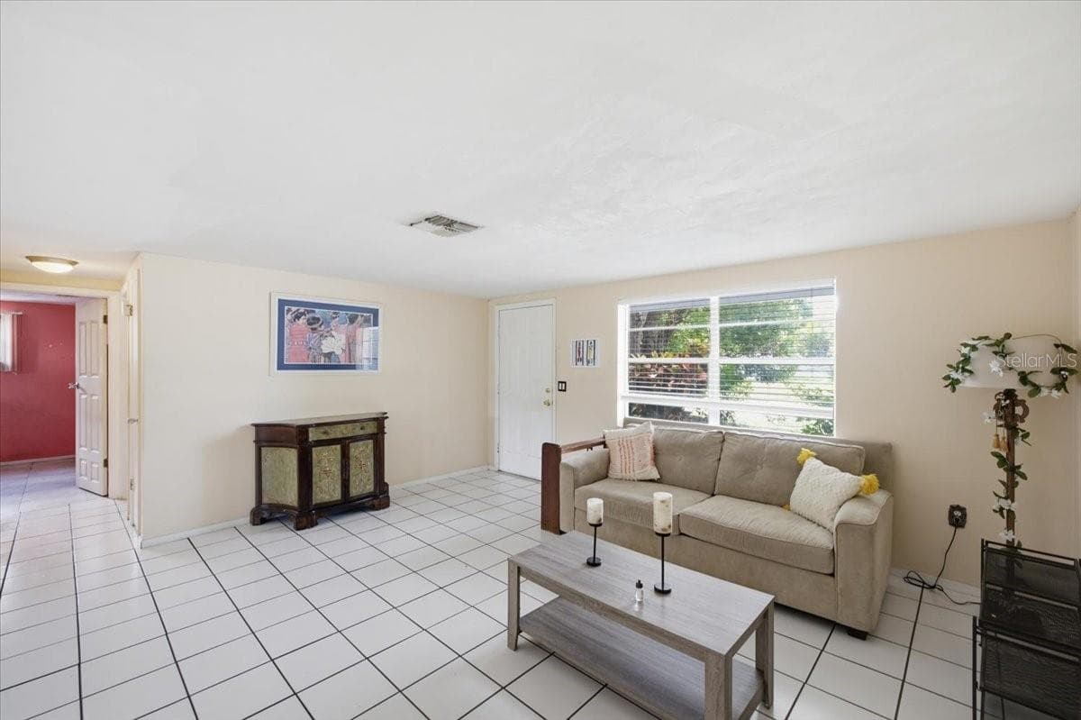 6037 MOOG ROAD — photo 11 of 27