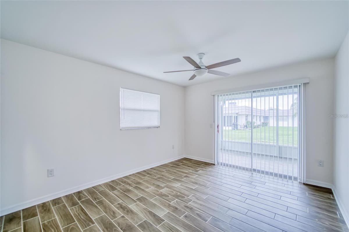 202 BEDFORD TRAIL — photo 15 of 37