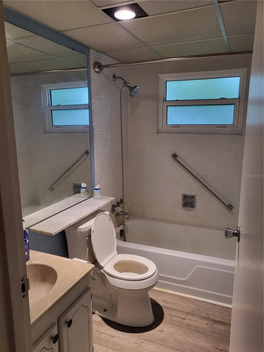 202 BEDFORD TRAIL — photo 18 of 37