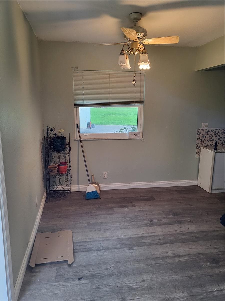 202 BEDFORD TRAIL — photo 4 of 37