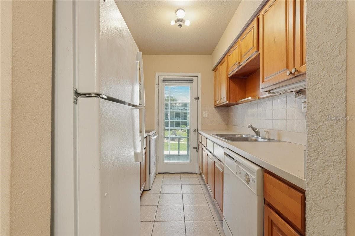 1700 6TH ST NW — photo 12 of 56