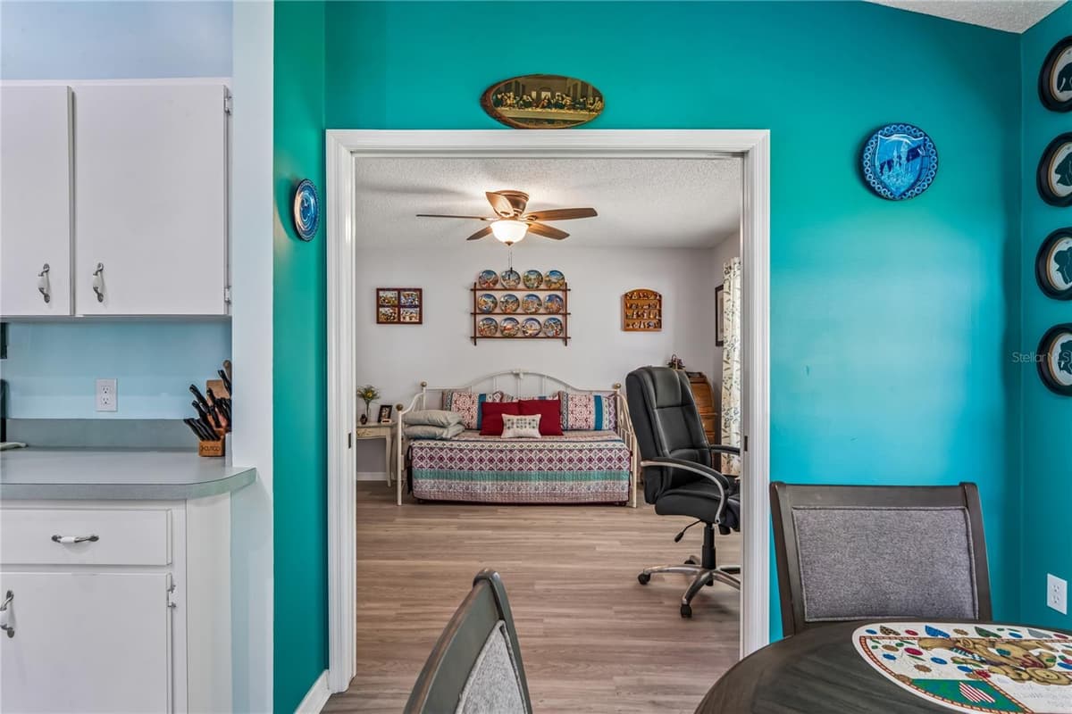 4 SPRUCE PINE COURT — photo 23 of 76