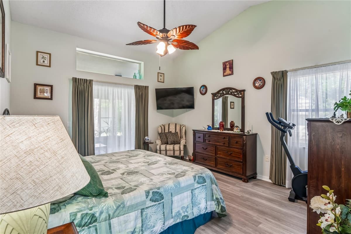 4 SPRUCE PINE COURT — photo 36 of 76