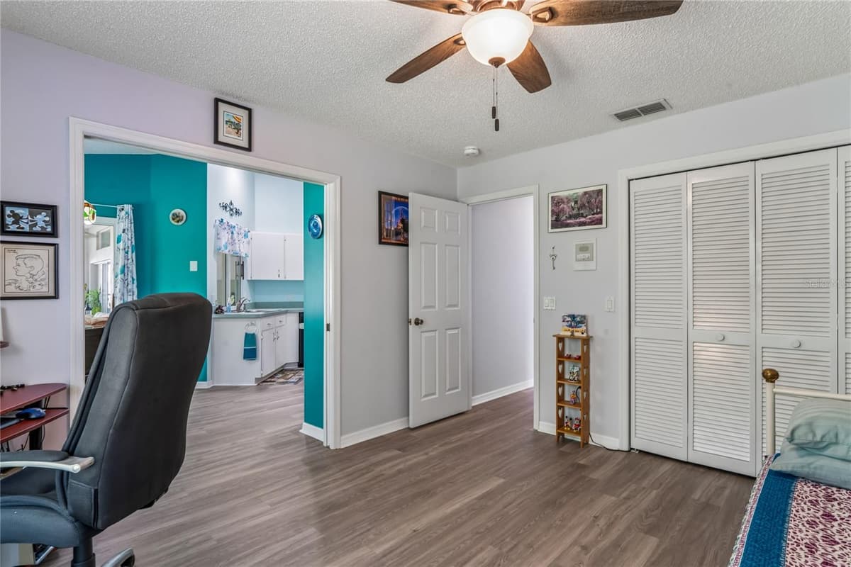 4 SPRUCE PINE COURT — photo 24 of 76