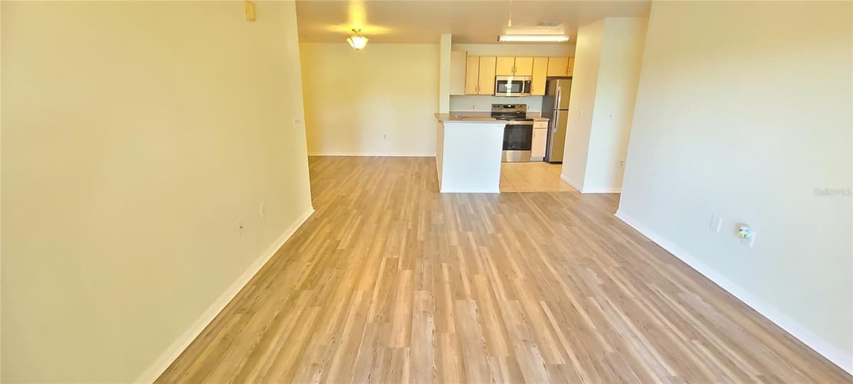 940 VILLAGE TRAIL — photo 9 of 60