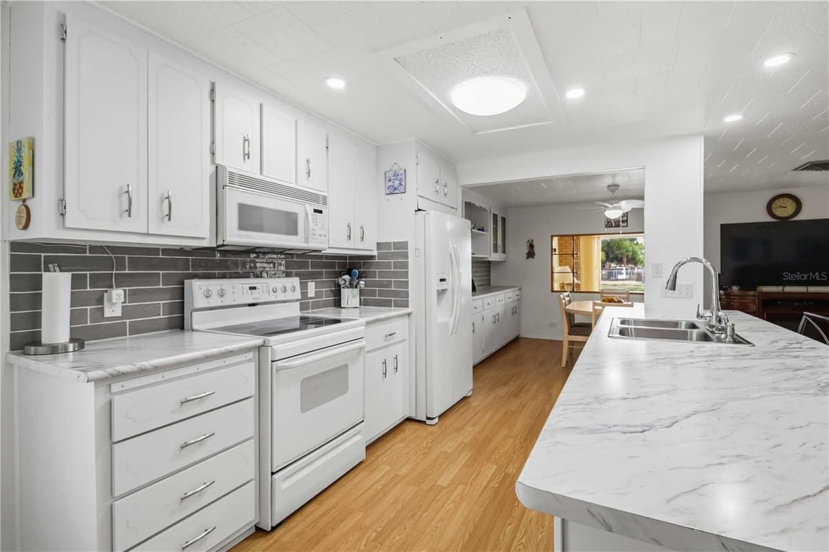 5510 DENMARK DRIVE — photo 12 of 32