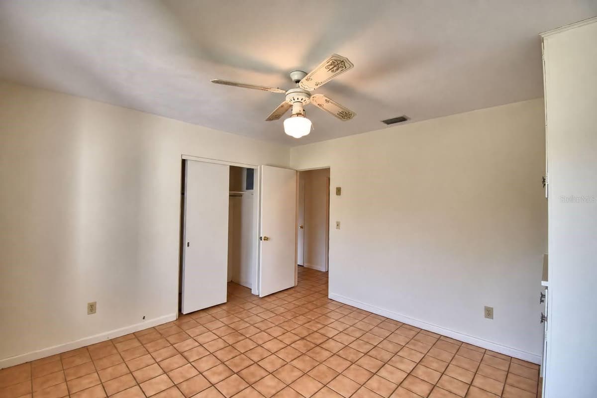 906 AVENUE M — photo 13 of 35