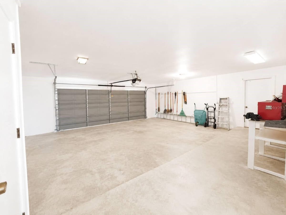 906 AVENUE M — photo 29 of 35