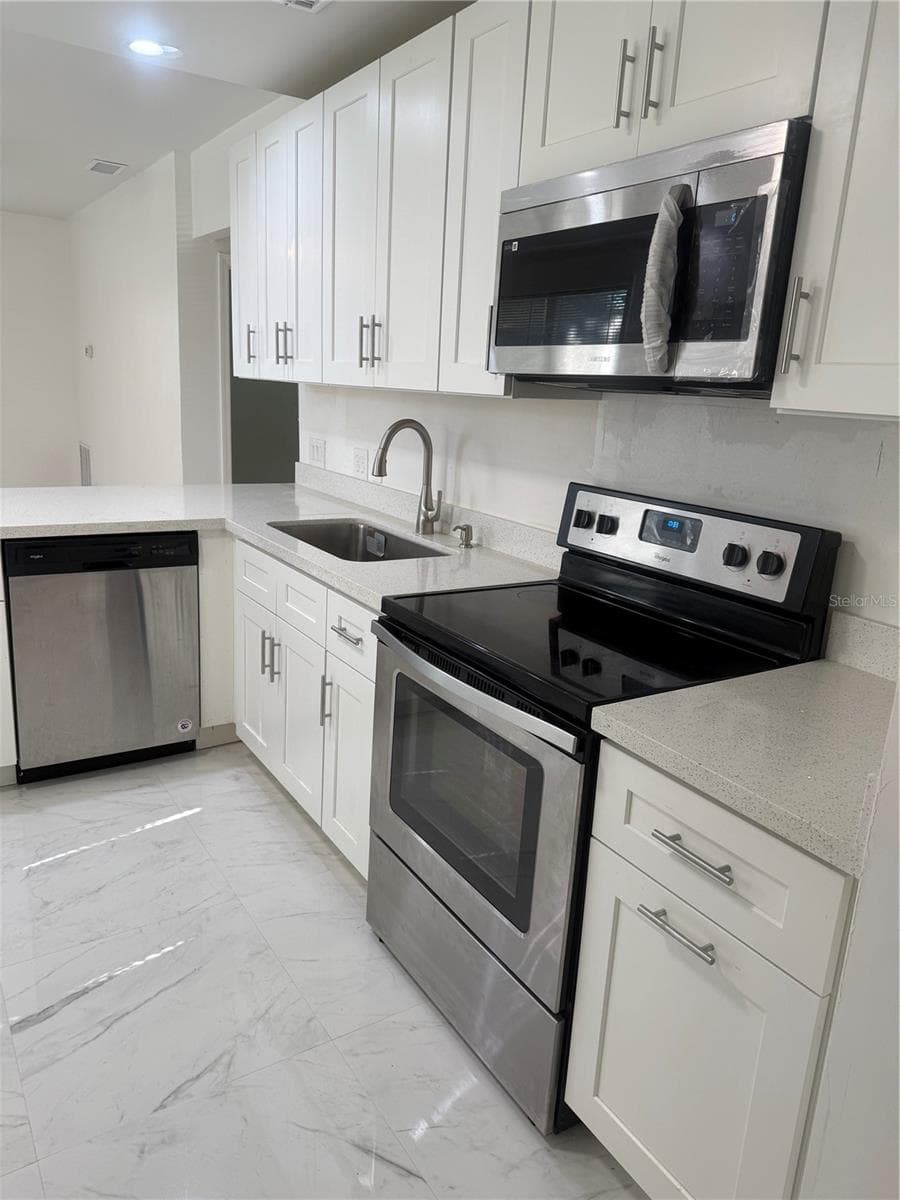 305 ANN STREET — photo 36 of 62