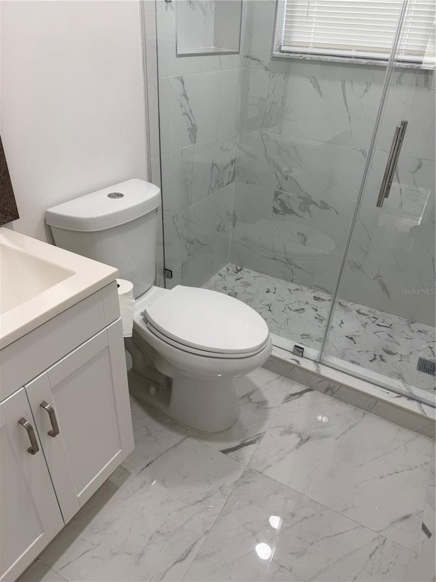 305 ANN STREET — photo 12 of 62