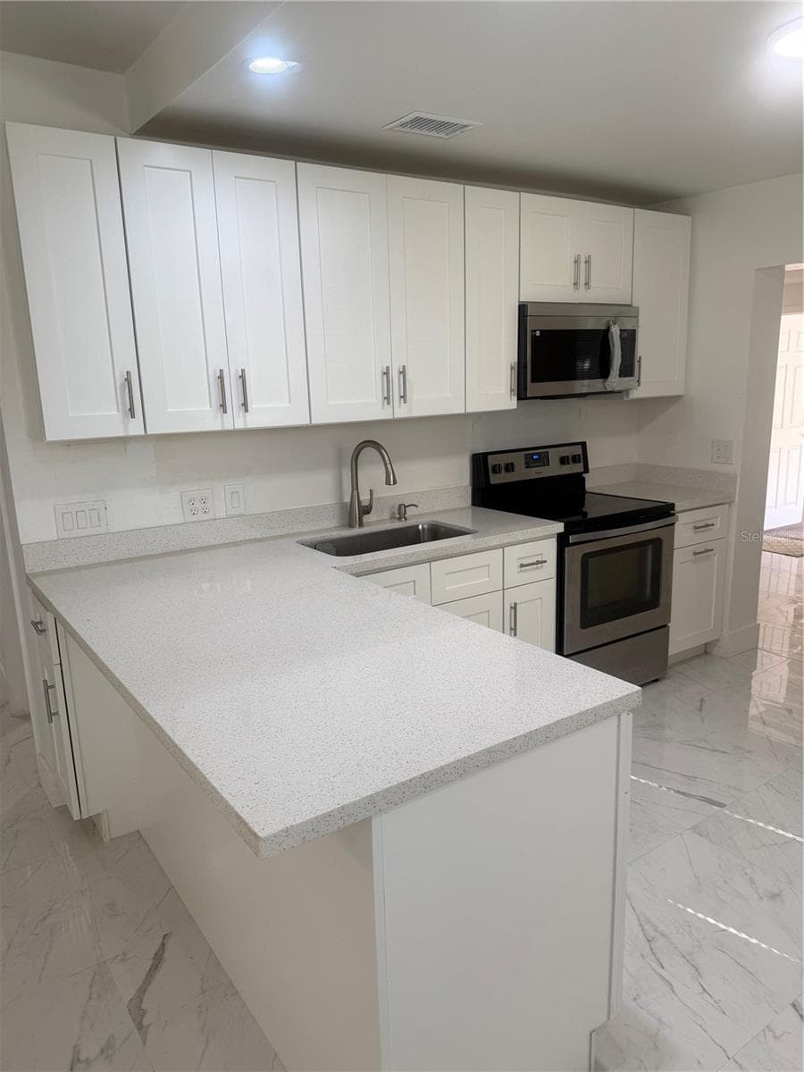 305 ANN STREET — photo 39 of 62