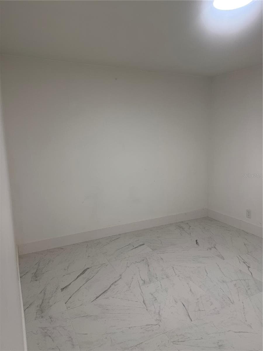 305 ANN STREET — photo 22 of 62