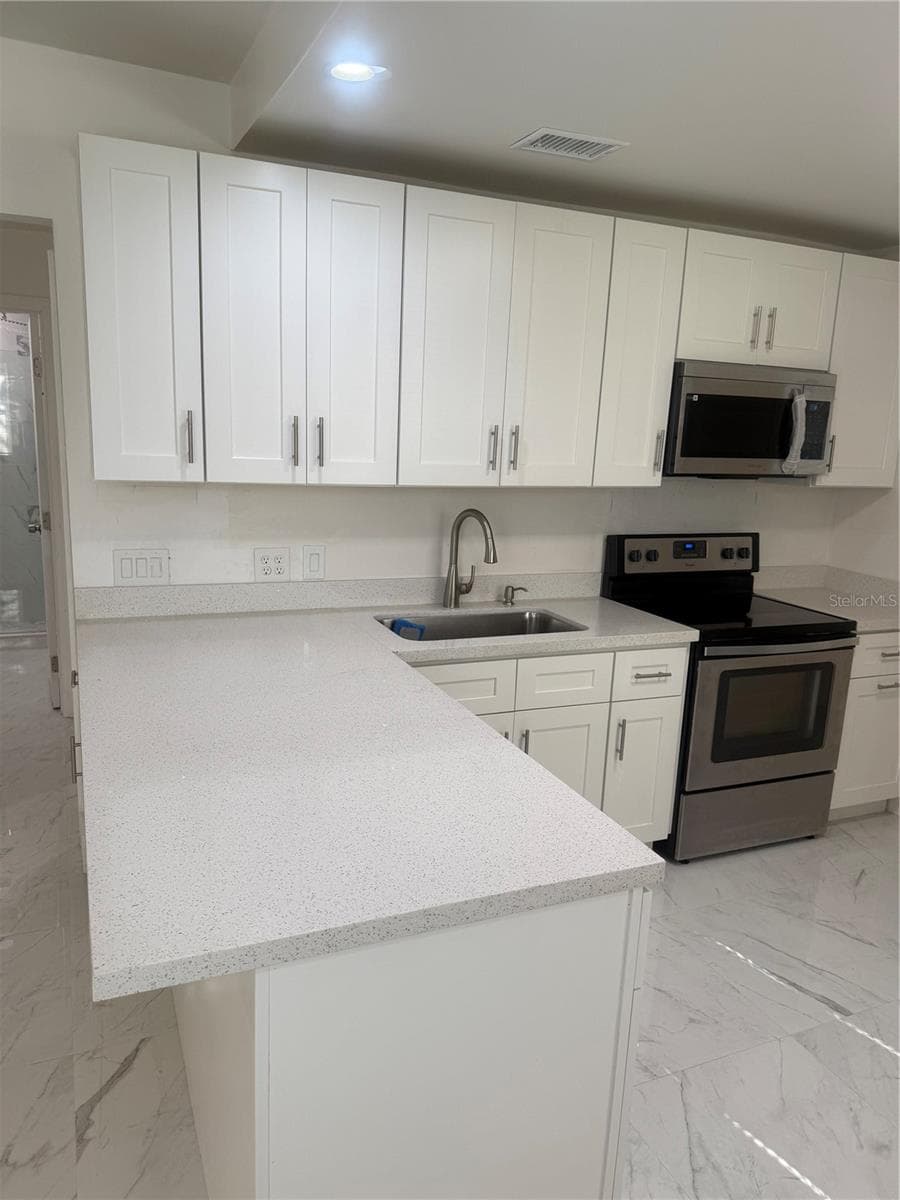 305 ANN STREET — photo 35 of 62
