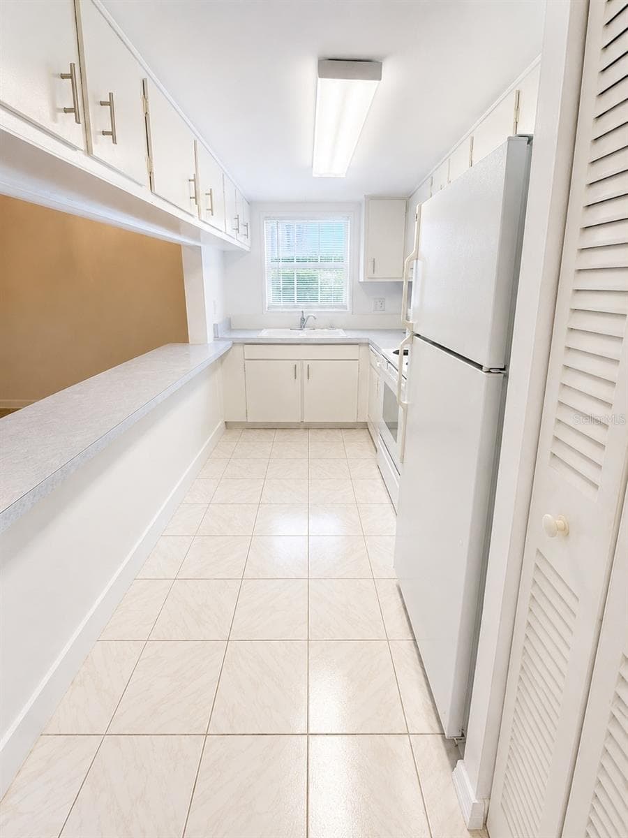 7701 STARKEY ROAD — photo 5 of 16
