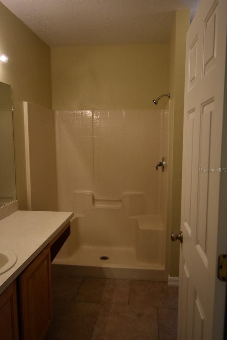 929 GLOUCESTER COURT — photo 4 of 9