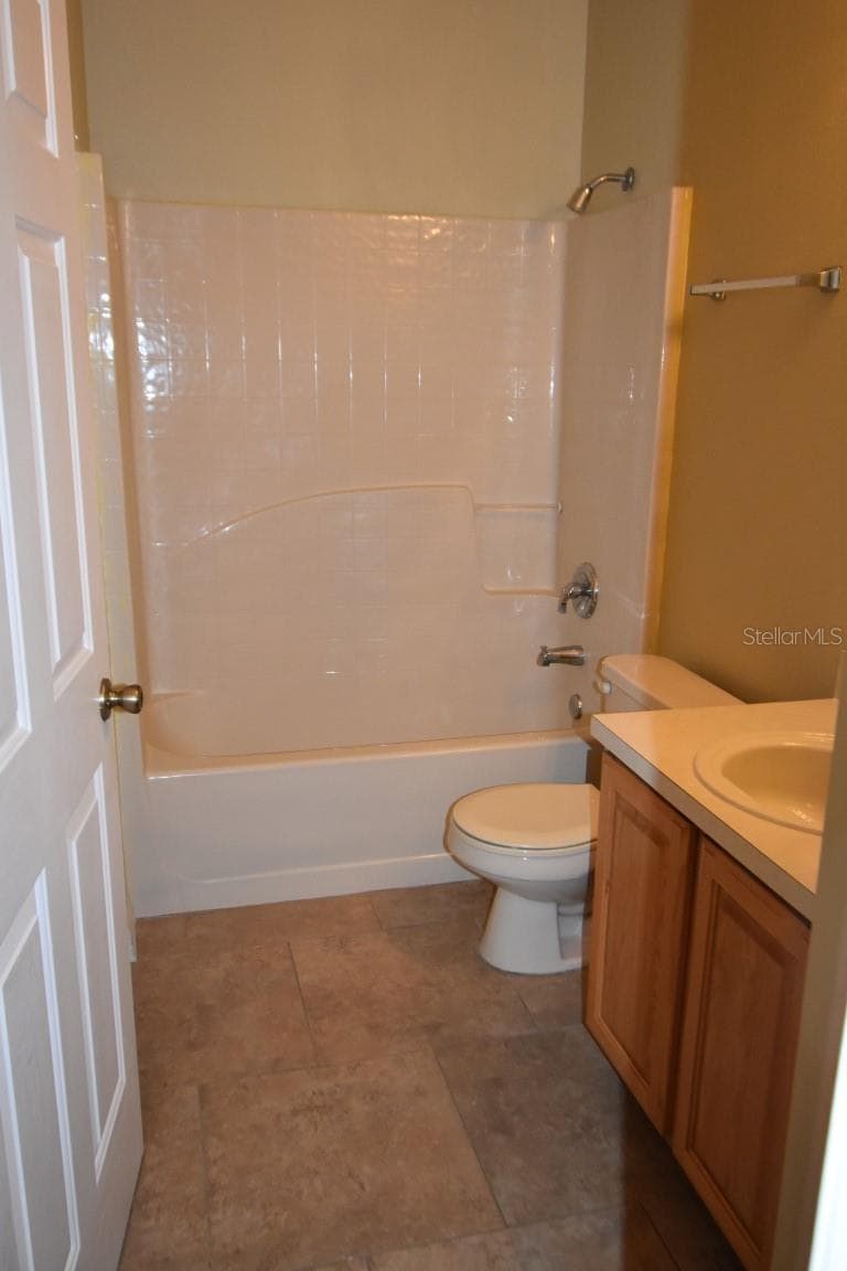 929 GLOUCESTER COURT — photo 7 of 9