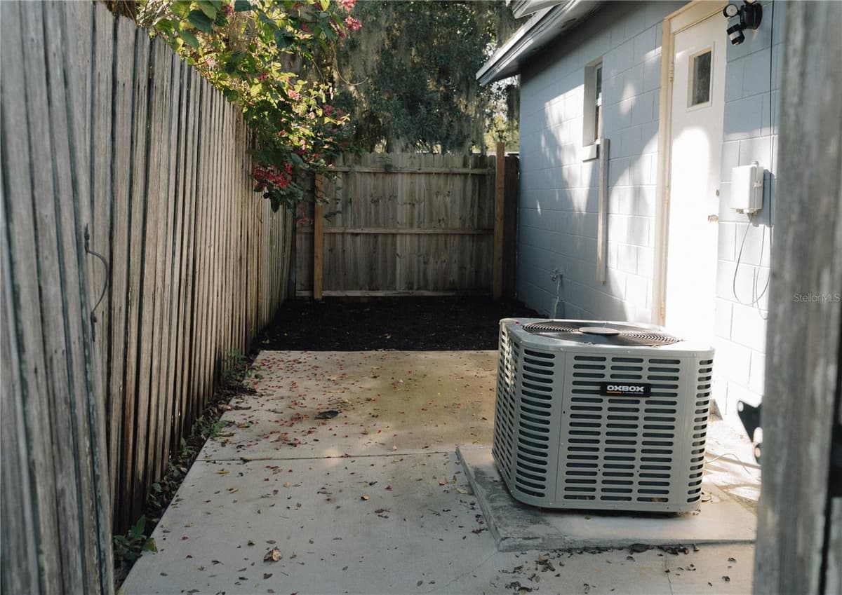 503 APRICOT DRIVE — photo 13 of 21