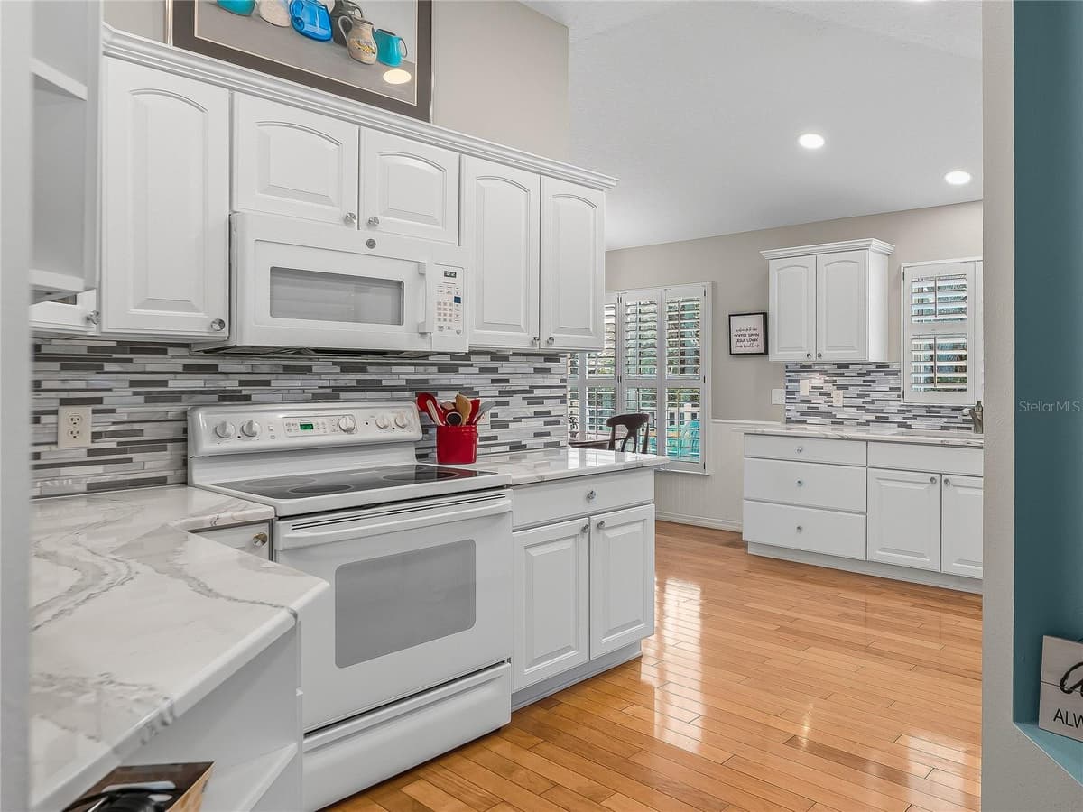 3101 ARCHER AVENUE — photo 24 of 31