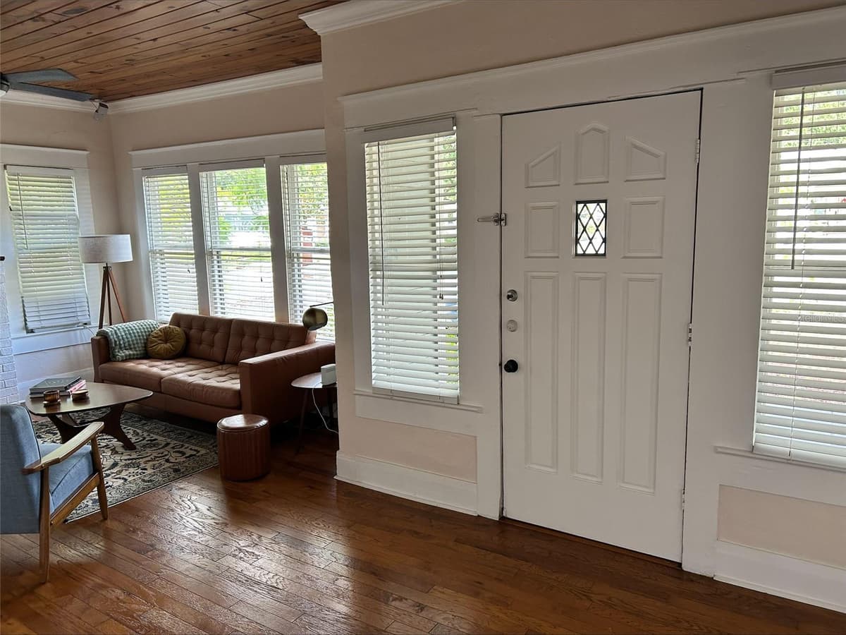 4922 SUWANEE AVENUE — photo 6 of 15