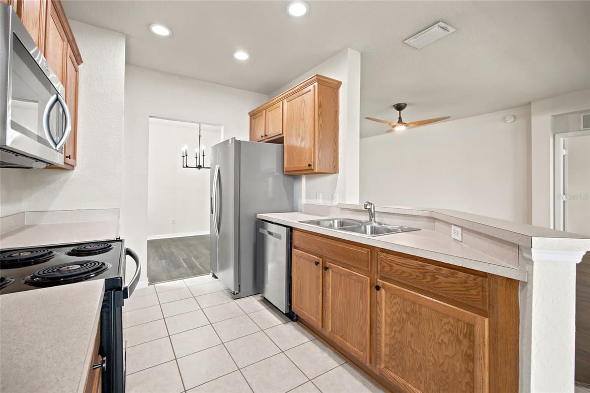 4550 52ND CIRCLE — photo 17 of 61