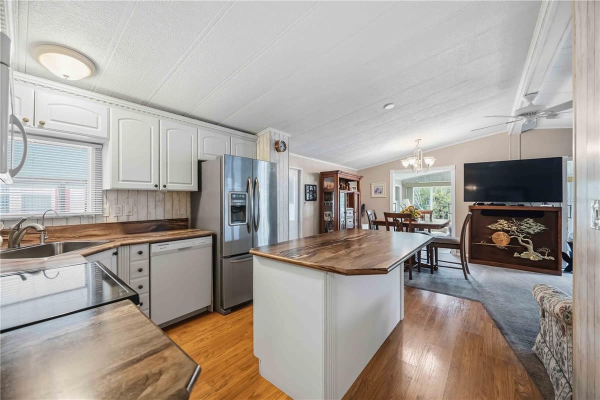 162 BERMUDA WAY — photo 18 of 53