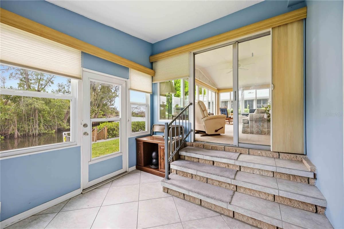 162 BERMUDA WAY — photo 13 of 53