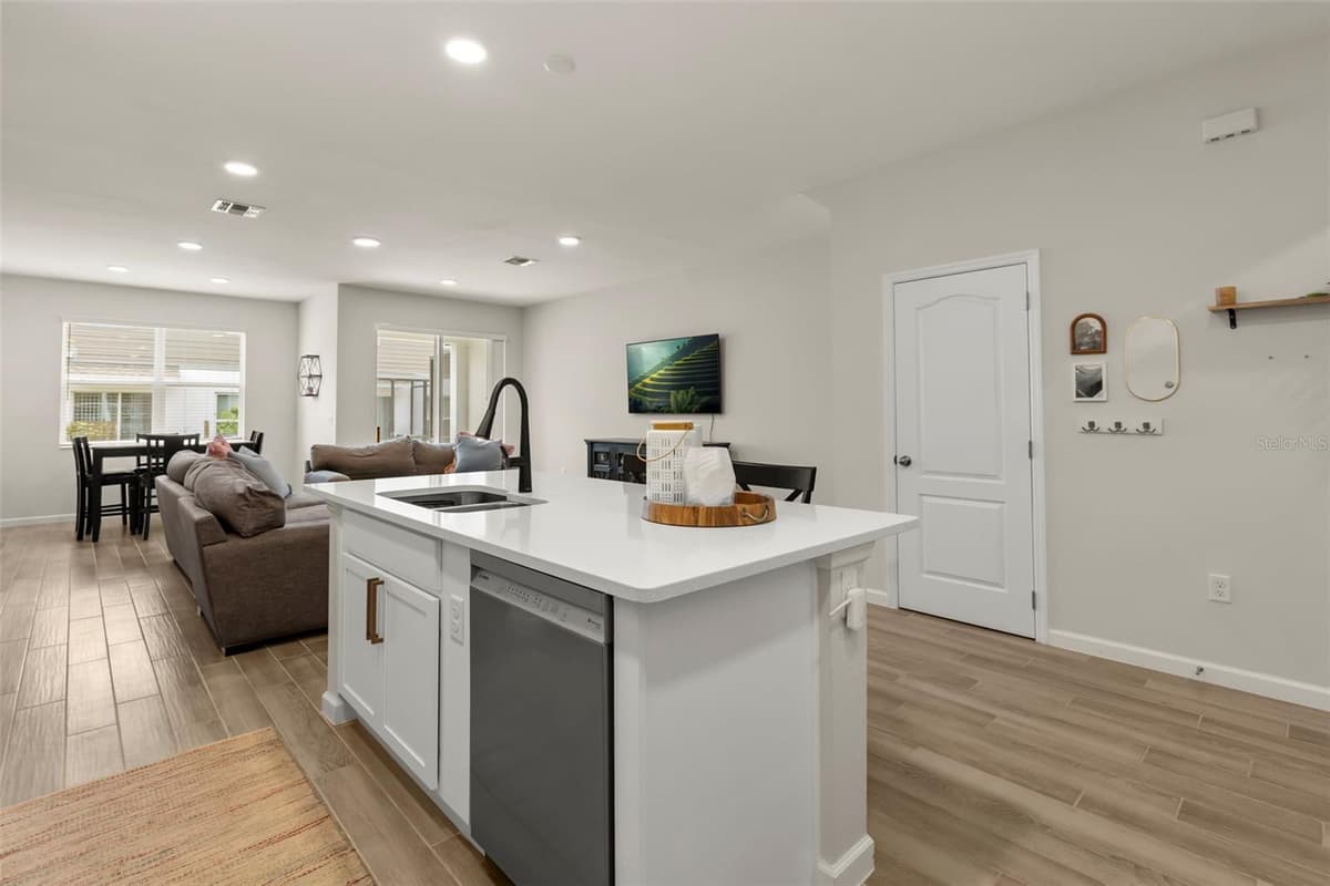 3040 PILOT HOUSE PLACE — photo 9 of 32