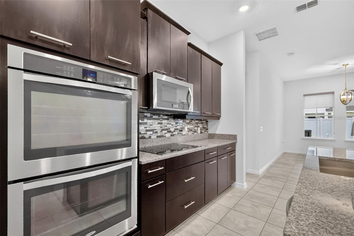 14681 SETON CREEK BOULEVARD — photo 10 of 48