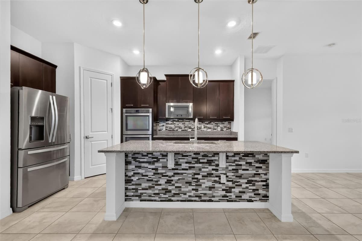 14681 SETON CREEK BOULEVARD — photo 8 of 48