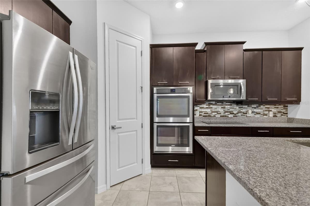 14681 SETON CREEK BOULEVARD — photo 9 of 48