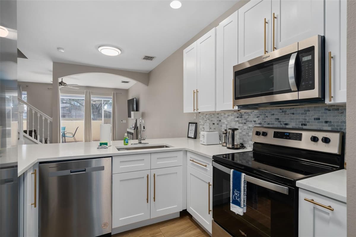 1204 S BEACH CIR — photo 3 of 27