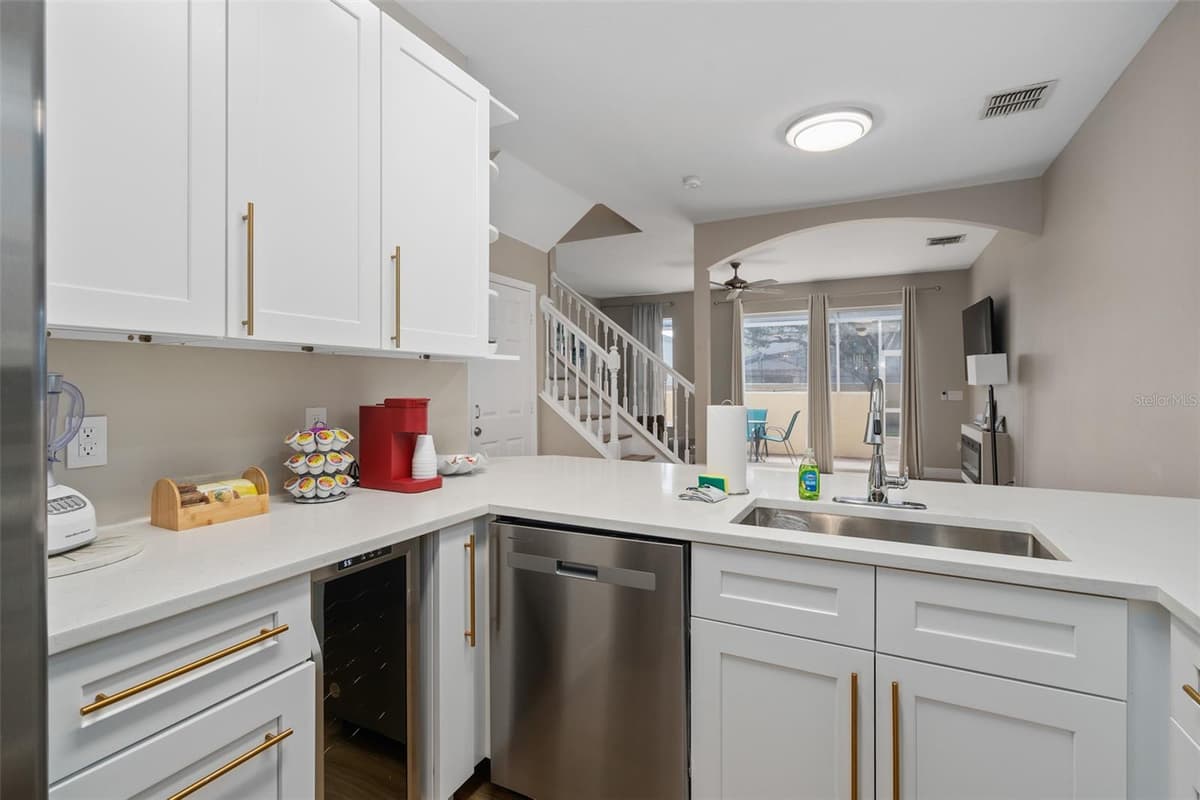 1204 S BEACH CIR — photo 4 of 27