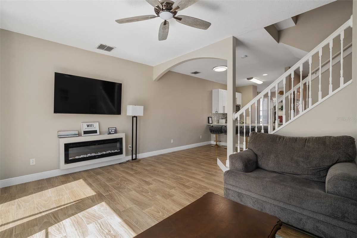 1204 S BEACH CIR — photo 12 of 27