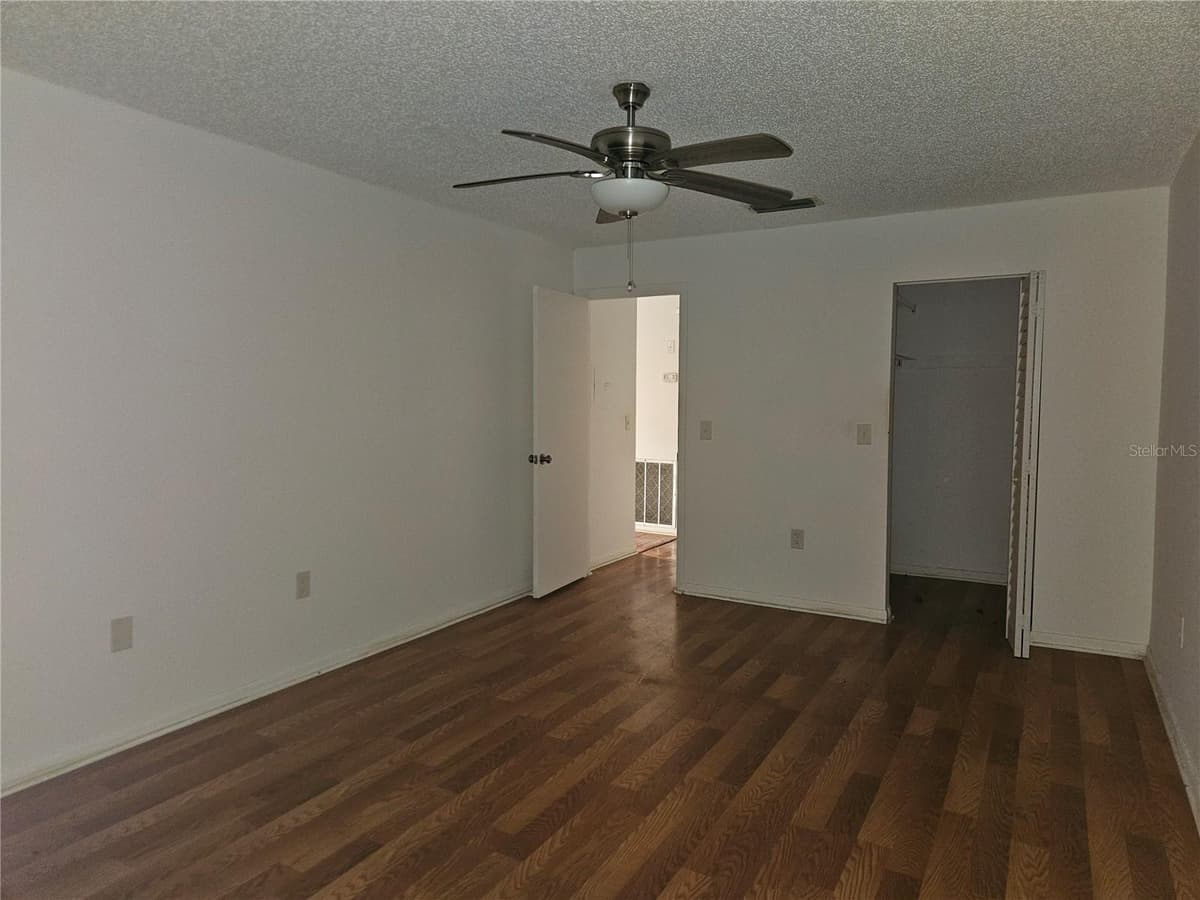 2850 59TH STREET — photo 9 of 17