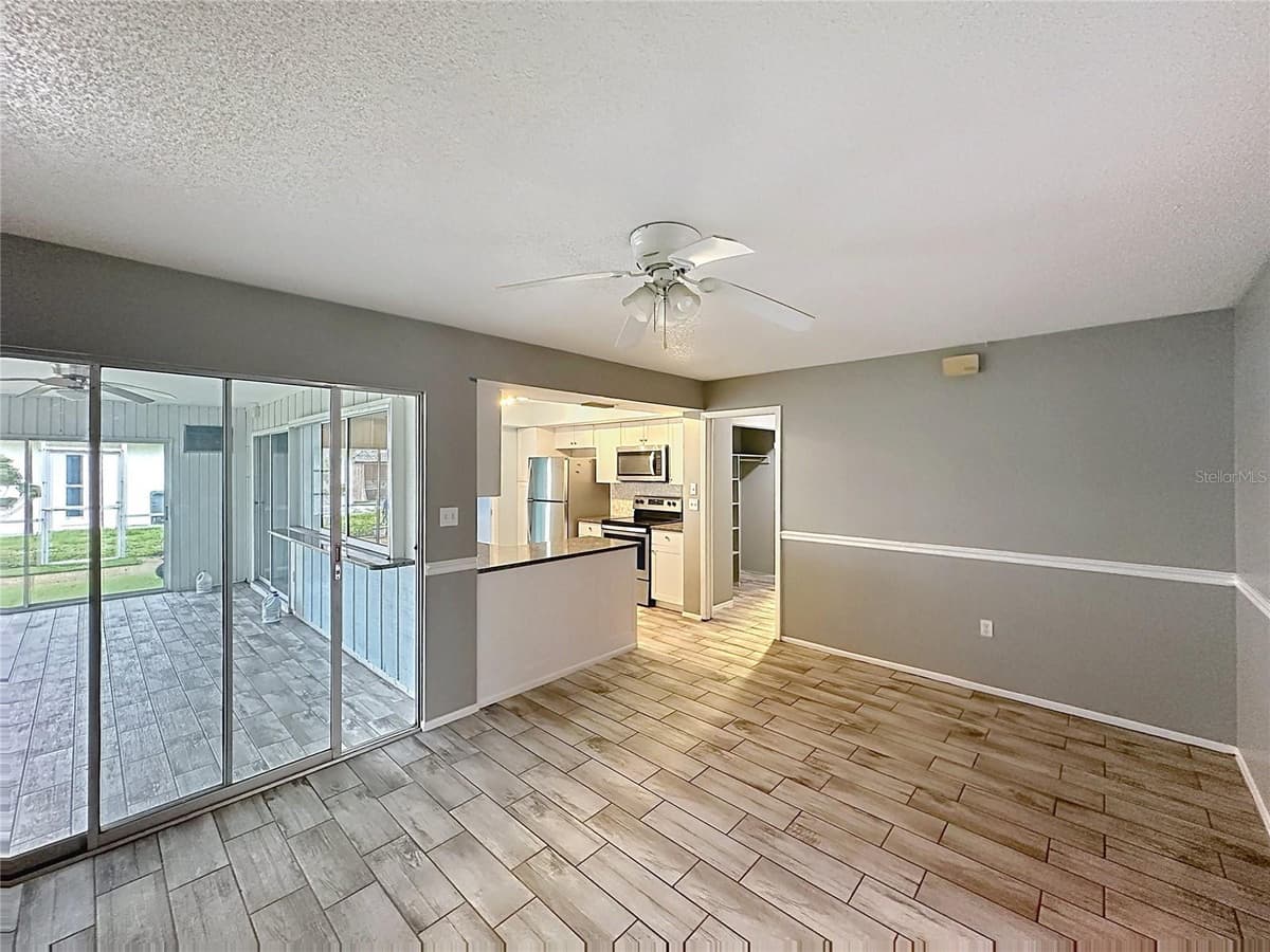 1093 CYPRESS POINT DRIVE — photo 7 of 33