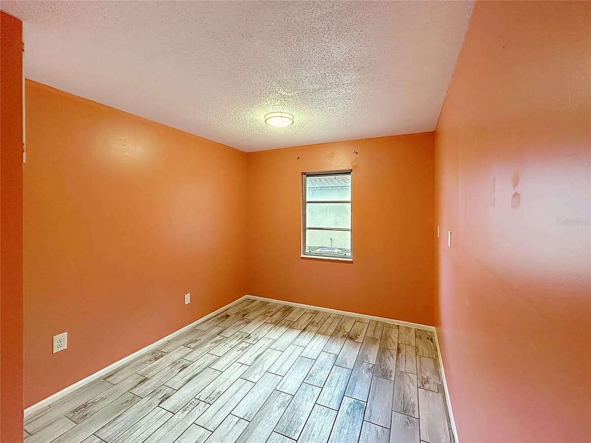 1093 CYPRESS POINT DRIVE — photo 20 of 33