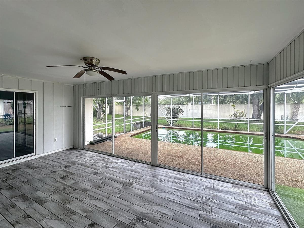 1093 CYPRESS POINT DRIVE — photo 26 of 33